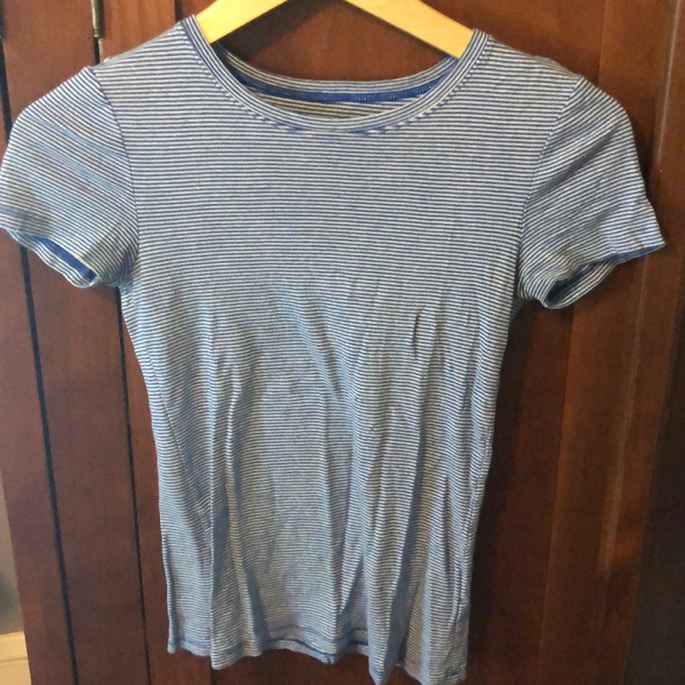 Old Navy tee